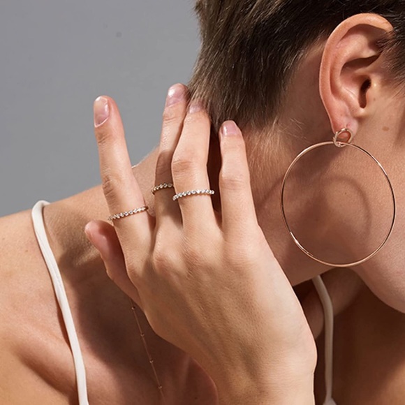 18k Diamond Half Eternity Ring - Picture 5 of 5